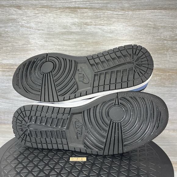 Nike Women's Air Jordan 1 Retro High OG Tie-Dye Sneakers Size 9 - Picture 8 of 8